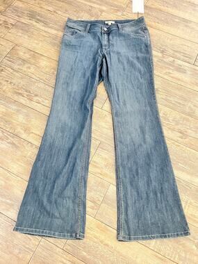 Cabi #331 Jeans Size 14 Blue Wash Cotton Denim Low-Rise Flared Leg Zip Fly